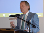 Prof. Dr. Wilfried Mödinger stressed that Kurtz Ersa changes with the foundation of the Hammer Academy from an industrial to a knowledge-based company