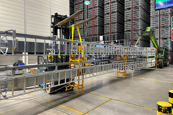 Extension Kurtz Ersa central warehouse: installation of stacker cranes of the automatic small parts warehouse