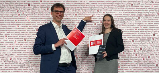 At the iF DESIGN AWARD NIGHT 2023, Theresa Klembt and Jörg Nolte accepted the award at the Friedrichstadt-Palast on May 15. Our thanks go to the Ersa team as well as the design office Katana for the realization of this groundbreaking product
