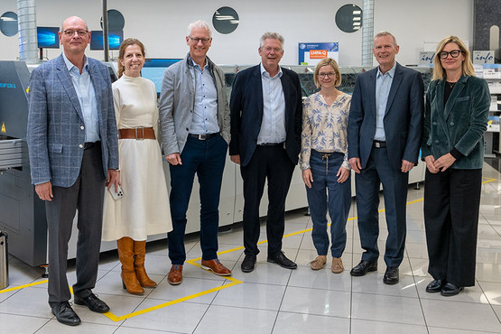 From left to right: Dr. Armin Kunz, Simone Berger, Dr. Dirk Löbermann, Rainer Kurtz (Chairman), Carolin Kurtz, Frank P. Averdung, Magdalena Kurtz