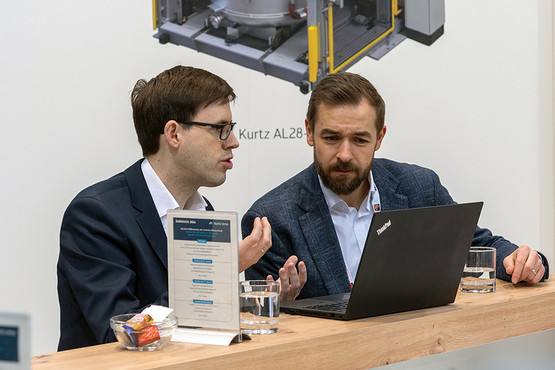 Lively discussions on individual solutions using low-pressure casting and trimming technology took place, as is often the case here